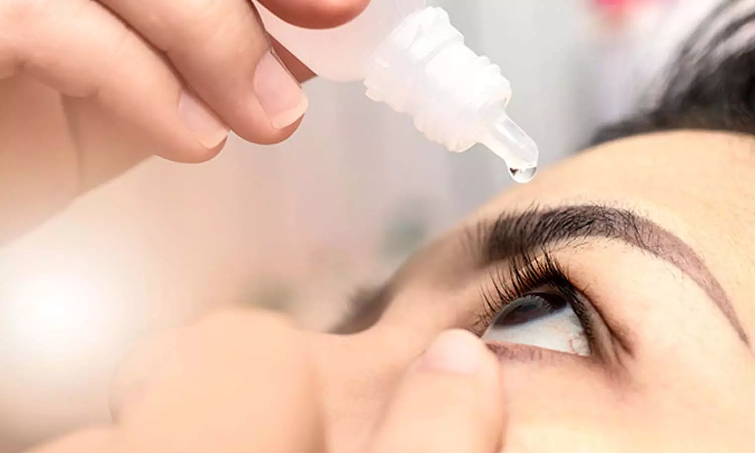 കണ്ണിൽ  തുള്ളിമരുന്ന് ഉപയോഗിച്ച് ശീലമായോ? തിമിരം.. ഗ്ലോക്കോമ, പിന്നാലെ വരുന്നുണ്ട് രോഗങ്ങൾ