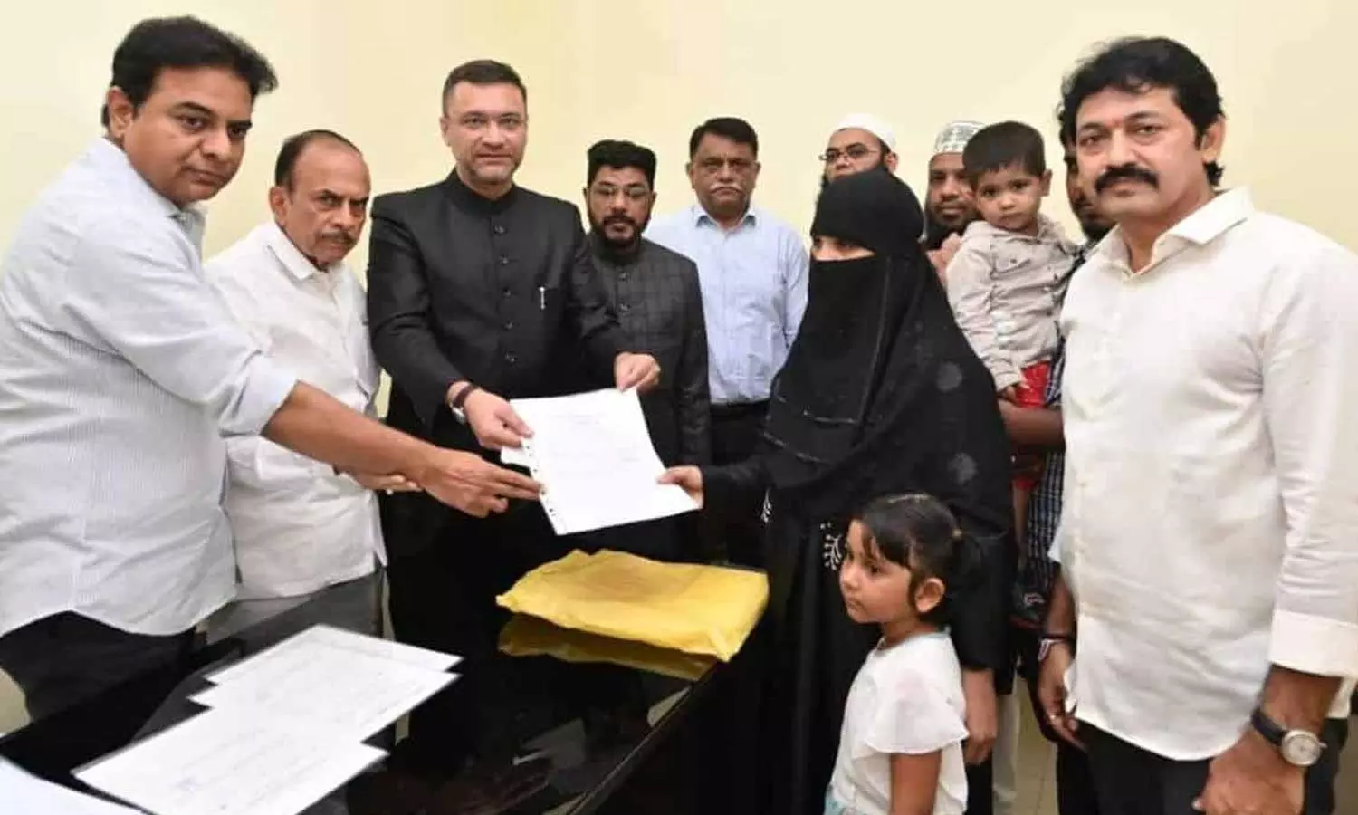 Telangana govt grants job, 2BHK to victim’s kin in train shooting, Telangana compensation in Train shooting, Jaipur-Mumbai Express shooting, Jaipur Mumbai train shooting