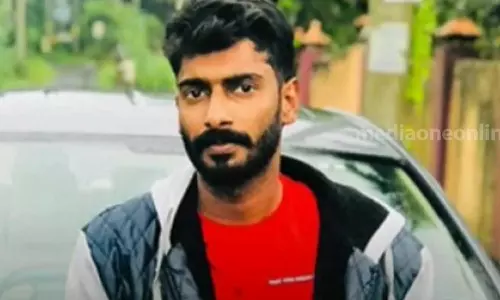 A Malayali youth died after his car overturned in Hariq near Riyadh