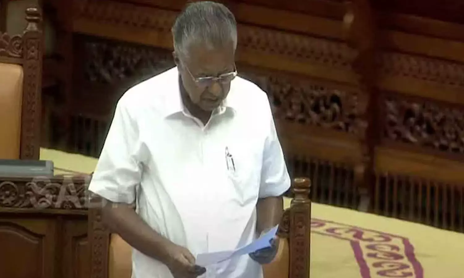 പൊതുപ്രവര്ത്തനത്തോടുള്ള ഉമ്മന്ചാണ്ടിയുടെ ആത്മാര്ത്ഥത പുതുതലമുറയ്ക്കടക്കം മാതൃക; നിയമസഭയിൽ അനുസ്മരിച്ച് മുഖ്യമന്ത്രി പൊതുപ്രവര്ത്തനത്തോടുള്ള ഉമ്മന്ചാണ്ടിയുടെ ആത്മാര്ത്ഥത പുതുതലമുറയ്ക്കടക്കം മാതൃക; നിയമസഭയിൽ അനുസ്മരിച്ച് മുഖ്യമന്ത്രി