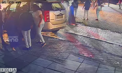 Gang attack in Ramanchira for allegedly staring at women, Ramanchira, Thiruvalla, Pathanamthitta gang attack