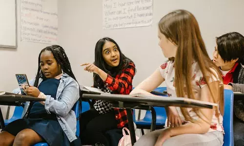 വിദേശ വിദ്യാഭ്യാസമാണോ സ്വപ്നം? വരൂ ഇതിലേ...