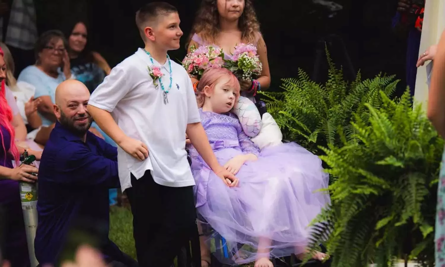 Little girl, 10, ‘marries’ boyfriend days before dying of leukemia Little girl, 10, ‘marries’ boyfriend days before dying of leukemia