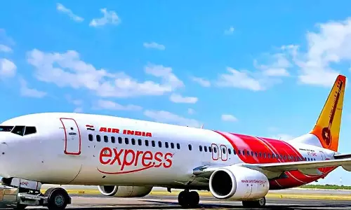 യാത്രക്കാരെ വലച്ച് വീണ്ടും എയര് ഇന്ത്യ എക്സ്പ്രസ് ; വിമാനം പുറപ്പെടാനിരിക്കെ യന്ത്രത്തകരാര് യാത്രക്കാരെ വലച്ച് വീണ്ടും എയര് ഇന്ത്യ എക്സ്പ്രസ് ; വിമാനം പുറപ്പെടാനിരിക്കെ യന്ത്രത്തകരാര്