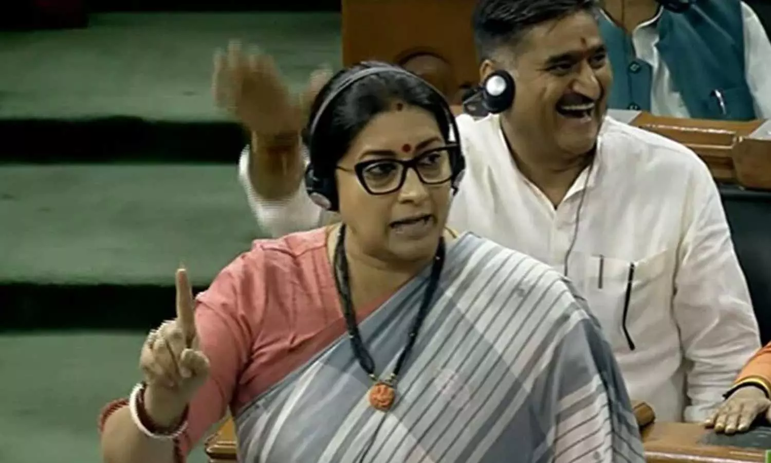 മണിപ്പൂർ വിഷയത്തിൽ ചർച്ചക്ക് ഞങ്ങള് തയ്യാറായിരുന്നു, പ്രതിപക്ഷമാണ് ഭയന്ന് ഓടിയത്; രാഹുലിന് മറുപടിയുമായി സ്മൃതി ഇറാനി മണിപ്പൂർ വിഷയത്തിൽ ചർച്ചക്ക് ഞങ്ങള് തയ്യാറായിരുന്നു, പ്രതിപക്ഷമാണ് ഭയന്ന് ഓടിയത്; രാഹുലിന് മറുപടിയുമായി സ്മൃതി ഇറാനി