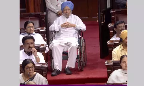 AAP leaders praised Manmohan Singh AAP leaders praised Manmohan Singh