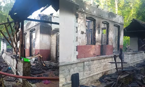 A house caught fire in Eratupetta, Kottayam