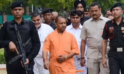 യോഗി സർക്കാറിൻ്റെ കാലത്തെ 183 ഏറ്റുമുട്ടൽ കൊലപാതകങ്ങളുടെ തൽസ്ഥിതി റിപ്പോർട്ട് സമർപ്പിക്കാൻ സുപ്രീം കോടതി നിർദേശം