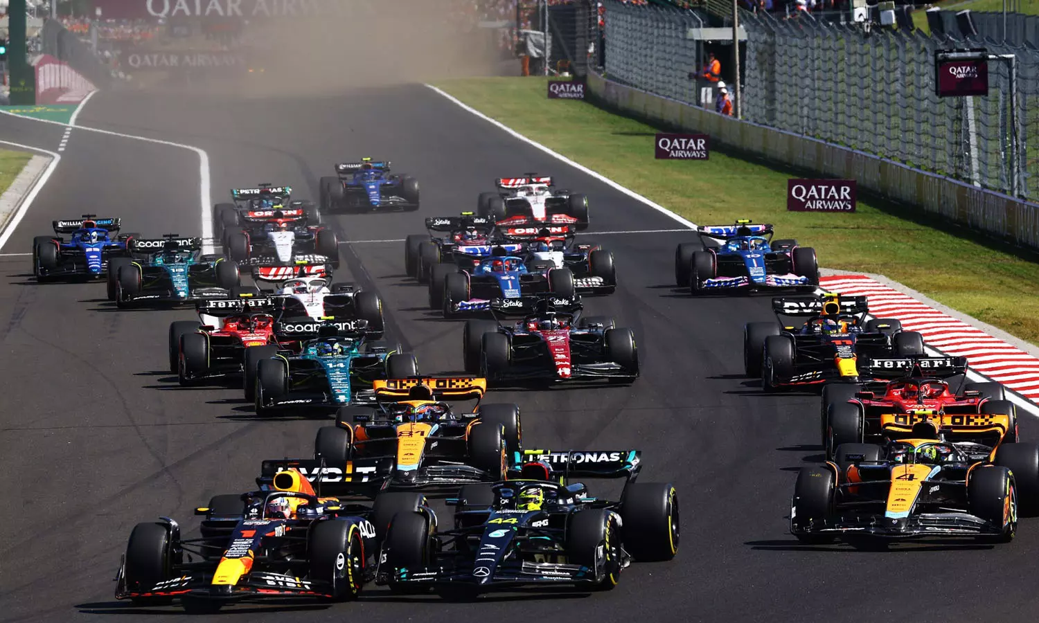 ഫോർമുല വൺ: പോരാട്ട വേദിയായ ലുസൈലിൽ ഖത്തർ അമീർ സന്ദർശനം നടത്തി