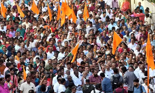 എൻ.എസ്.എസിന്റെ നാമജപഘോഷയാത്ര: കേസ് പിൻവലിക്കാൻ നീക്കം തുടങ്ങി സർക്കാർ എൻ.എസ്.എസിന്റെ നാമജപഘോഷയാത്ര: കേസ് പിൻവലിക്കാൻ നീക്കം തുടങ്ങി സർക്കാർ
