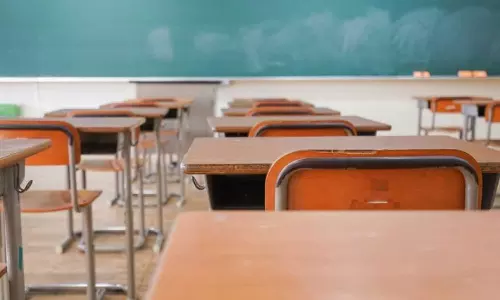 കോഴിക്കോട് പാലേരിയിൽ ഏഴാം ക്ലാസ് വിദ്യാർഥിയെ അധ്യാപകൻ ക്രൂരമായി മർദിച്ചെന്ന് പരാതി