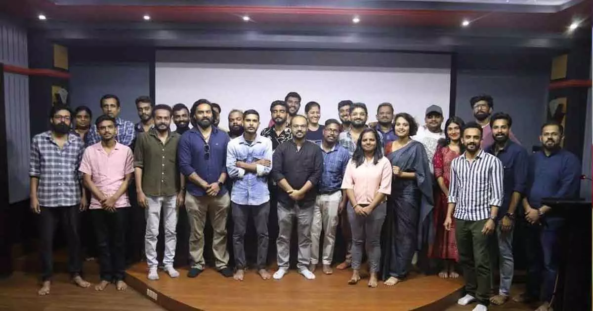 തിരക്കഥ എങ്ങനെ എഴുതാം? സ്വിക് സീരീസിന് തുടക്കമായി തിരക്കഥ എങ്ങനെ എഴുതാം? സ്വിക് സീരീസിന് തുടക്കമായി