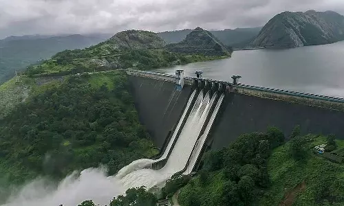 Idukki dam,Water levels in kerala dams down; Idukki has only 32 percent water,kerala monsoon,സംസ്ഥാനത്തെ അണക്കെട്ടുകളിലെ ജലനിരപ്പ് താഴോട്ട്; ഇടുക്കിയില്‍ 32ശതമാനം വെള്ളം മാത്രം