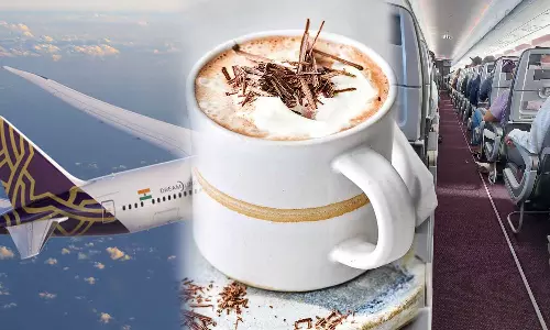 Girl suffers burns as crew member spills hot chocolate in flight, 10 year old Girl suffers burns in flight from hot chocolate, hot chocolate burn in flight