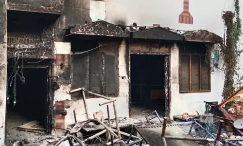 പാകിസ്താനിൽ ക്രിസ്ത്യൻ പള്ളികൾക്ക് നേരെ ആക്രമണം