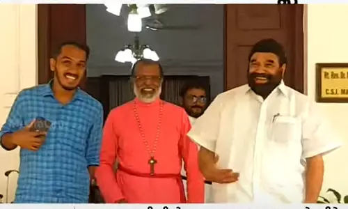 Pudupalli,Chandy Oommen submits nomination,jaik c thomas,LDF,Christian votes,പുതുപ്പള്ളിയിൽ ക്രൈസ്തവ വോട്ടുകൾ നിർണായകം; സമുദായിക വോട്ടുറപ്പിക്കാൻ ഇടതുമുന്നണി,പുതുപ്പള്ളി ഉപതെരഞ്ഞെടുപ്പ്,ജെയ്ക് സി തോമസ്