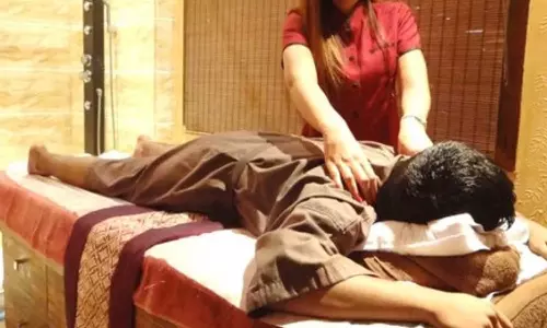 മസാജിന്‍റെ പേരിൽ അനാശാസ്യവും തട്ടിപ്പും നടക്കുന്നുവെന്ന് കണ്ടെത്തല്‍