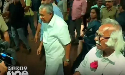 കനത്ത സുരക്ഷയിൽ മുഖ്യമന്ത്രി പിണറായി വിജയന് വന്ദേ ഭാരത് എക്‌സ്പ്രസിൽ കന്നിയാത്ര