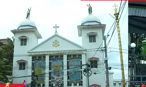 ernakulam angamaly archdiocese news,Holy Mass row,Row over unified mass in Kerala,എറണാകുളം അങ്കമാലി അതിരൂപതക്ക് കീഴിലെ പള്ളികളിൽ ഇന്ന് ഏകീകൃത കുർബാന നടപ്പിലാക്കും,ഏകീകൃത കുർബാന,എറണാകുളം അങ്കമാലി അതിരൂപത
