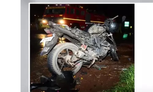 Two people die bike accident in Kannur,bike accident in Kannur,latest malayalam news,കണ്ണൂരിൽ മിനിലോറിയും ബൈക്കും കൂട്ടിയിടിച്ച് രണ്ടു പേർ മരിച്ചു.ബൈക്ക് അപകടം,