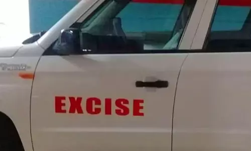 എക്സൈസ് മിന്നൽ പരിശോധന; കൊച്ചിയിൽ 40 ലക്ഷം രൂപയുടെ ലഹരിവസ്തുക്കൾ പിടികൂടി