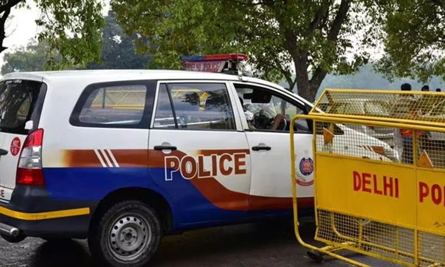 സുഹൃത്തിന്റെ പ്രായപൂർത്തിയാകാത്ത മകളെ വര്ഷങ്ങളോളം ലൈംഗികമായി പീഡിപ്പിച്ചു; വനിതാശിശു വികസന വകുപ്പ് ഉദ്യോഗസ്ഥനും ഭാര്യയും കസ്റ്റഡിയില് സുഹൃത്തിന്റെ പ്രായപൂർത്തിയാകാത്ത മകളെ വര്ഷങ്ങളോളം ലൈംഗികമായി പീഡിപ്പിച്ചു; വനിതാശിശു വികസന വകുപ്പ് ഉദ്യോഗസ്ഥനും ഭാര്യയും കസ്റ്റഡിയില്