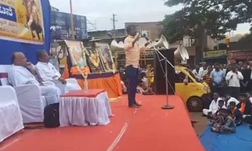 Radical Hindutva - Hindu Jagaran Vedike leader wants 2002 Gujarat riots repeat in Karnataka