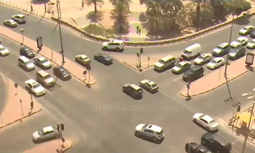 ട്രാഫിക് നിയമങ്ങൾ കർശനമാക്കി കുവൈത്ത്; പിഴ ഓണ്‍ലൈൻ വഴി സ്വീകരിക്കില്ല