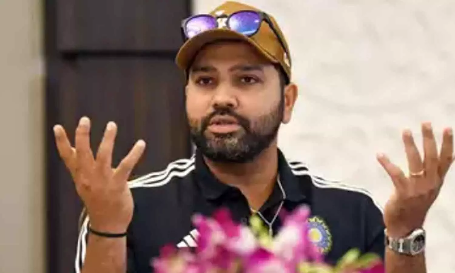 ആരുടെയും മുന്നിൽ വാതിലുകൾ അടഞ്ഞിട്ടില്ല: ചില സൂചനകൾ നൽകി രോഹിത് ശർമ്മ ആരുടെയും മുന്നിൽ വാതിലുകൾ അടഞ്ഞിട്ടില്ല: ചില സൂചനകൾ നൽകി രോഹിത് ശർമ്മ