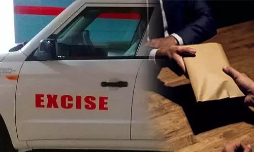 പരിശോധന ഒഴിവാക്കാൻ ബാർ ഉടമകളിൽ നിന്ന് കൈക്കൂലി; എക്സൈസ് ഓഫീസുകളിൽ വിജിലൻസിന്റെ മിന്നൽ പരിശോധന