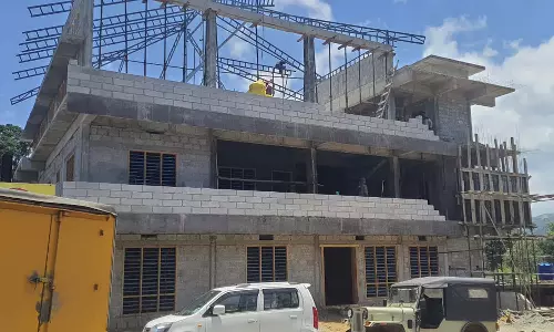 ശാന്തൻപാറ സിപിഎം ഏരിയ കമ്മറ്റി ഓഫീസിന്റെ നിർമാണം നിർത്തിവെച്ചു; കോടതി ഉത്തരവ് നിയമപരമായി നേരിടുമെന്ന് സിപിഎം