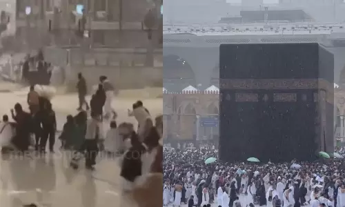 മക്കയിൽ ശക്തമായ മഴ; ഹറമിലെത്തിയ വിശ്വാസികളും ജീവനക്കാരും നിലതെറ്റി വീണു