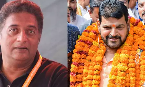 Actor Prakash Raj reacts to the expulsion of the Wrestling Federation of India (WFI) from the World Wrestling Federation.