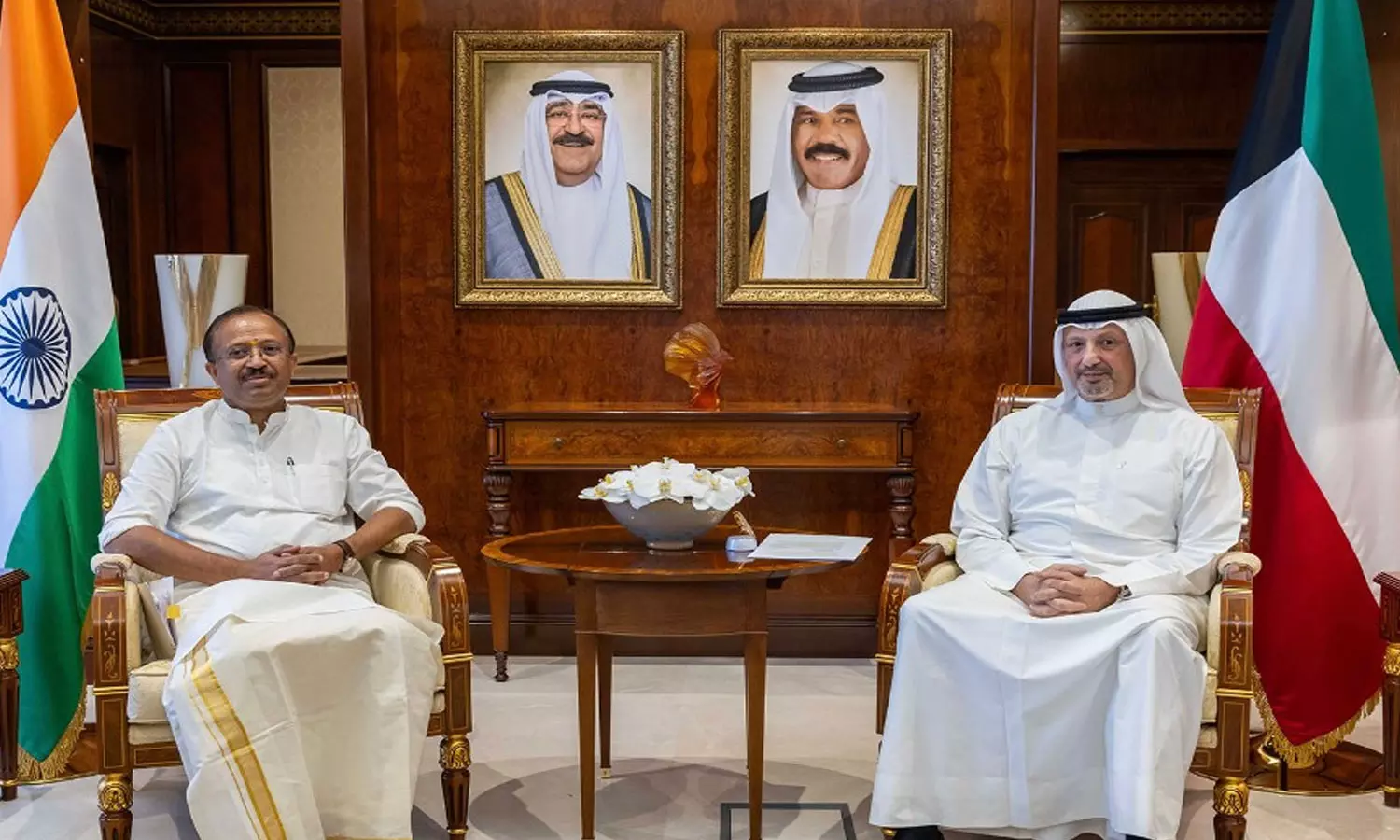 കുവൈത്ത് മന്ത്രിമാരുമായി കേന്ദ്ര സഹമന്ത്രി വി മുരളീധരൻ ചർച്ച നടത്തി