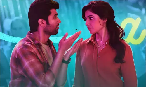 ഭർത്താക്കന്മാർക്ക് ഡെഡിക്കേഷൻ; ആരാധ്യക്ക് ശേഷം ഖുഷിയിലെ അടുത്ത ഹിറ്റ് ഗാനം പുറത്ത് ഭർത്താക്കന്മാർക്ക് ഡെഡിക്കേഷൻ; ആരാധ്യക്ക് ശേഷം ഖുഷിയിലെ അടുത്ത ഹിറ്റ് ഗാനം പുറത്ത്