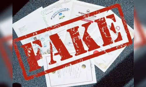 കേരള സർവകലാശാലയിൽ വ്യാജ സർട്ടിഫിക്കറ്റ് ഉപയോഗിച്ച് ബിരുദപ്രവേശനം