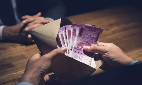 ഓപ്പറേഷൻ ട്രഷർ ഹണ്ട്; പാറശ്ശാല ചെക്ക് പോസ്റ്റിൽ നിന്ന് കൈക്കൂലിപ്പണം പിടികൂടി