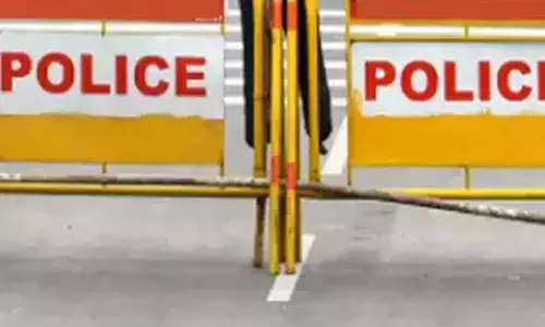 4 Dalits hung upside down, beaten on theft suspicion in Maharashtra,Four Dalit men were beaten in Maharashtra,Dalit attack,ദലിത് യുവാക്കളെ മര്ദിച്ചു,മോഷണക്കുറ്റം ആരോപിച്ച് മര്ദനം,മഹാരാഷ്ട്രയില് യുവാക്കളെ മര്ദിച്ചു 4 Dalits hung upside down, beaten on theft suspicion in Maharashtra,Four Dalit men were beaten in Maharashtra,Dalit attack,ദലിത് യുവാക്കളെ മര്ദിച്ചു,മോഷണക്കുറ്റം ആരോപിച്ച് മര്ദനം,മഹാരാഷ്ട്രയില് യുവാക്കളെ മര്ദിച്ചു