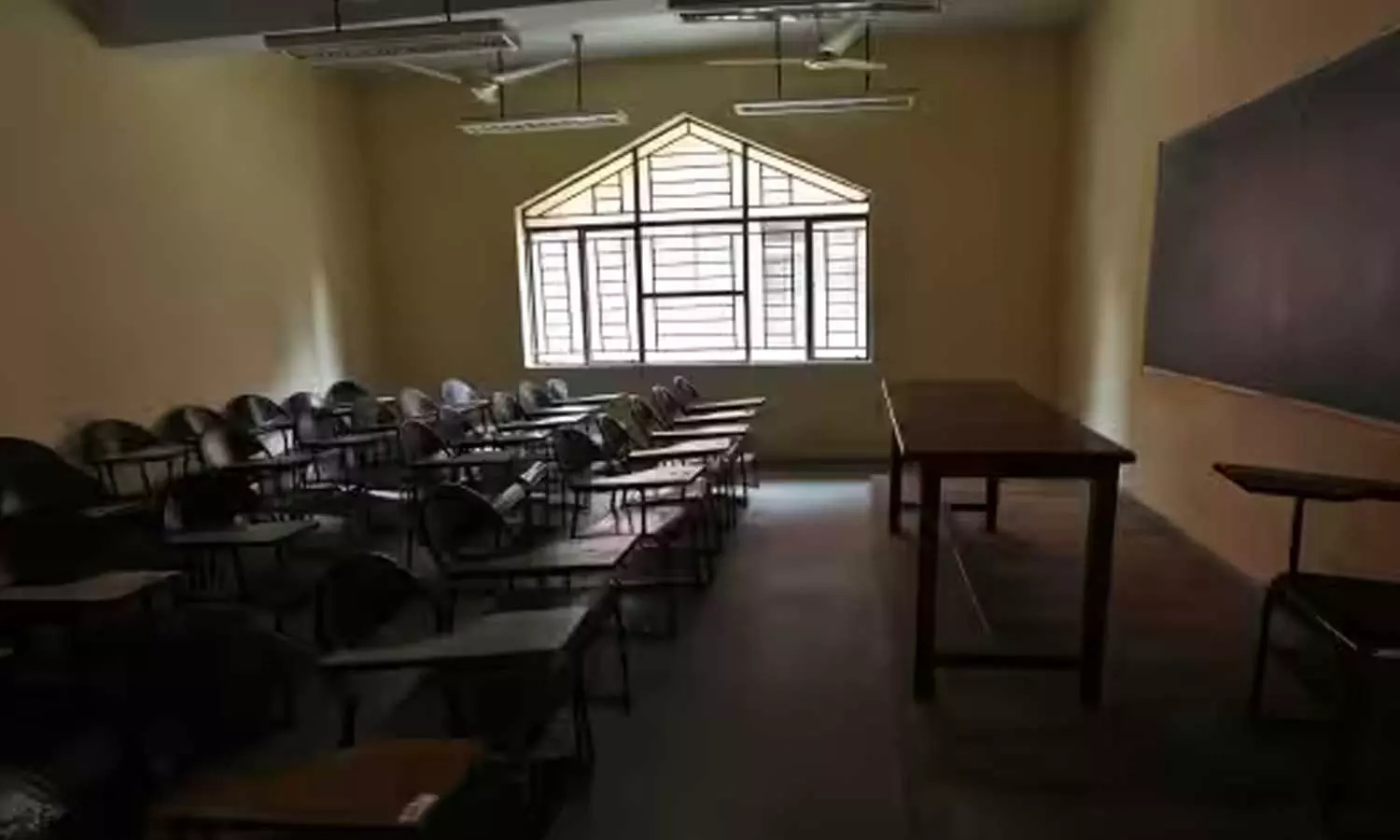 Delhi govt school teacher communal slur, Delhi teacher communal remarks, Hema Gulati