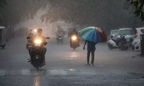 heavy rain in the state  Yellow alert in two districts today, ഒറ്റപ്പെട്ട ശക്തമായ മഴയ്ക്ക് സാധ്യത, രണ്ട് ജില്ലകളിൽ യെല്ലോ അലർട്ട്,കേരളത്തില്‍ മഴക്ക് സാധ്യത
