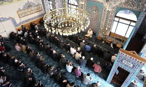 New York City mosques allowed Azan on loudspeakers on Fridays and Ramadan, New York City mayor Eric Adams, New York City mosques, Azan in global cities
