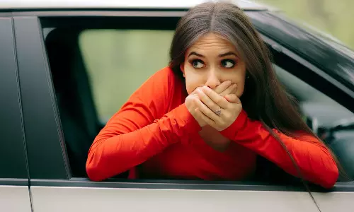 Ayurvedic Remedies,Ayurveda,natural treatments,Ayurvedic Remedies To Keep By  Side To Prevent Motion Sickness,മോഷന്‍ സിക്നസ്,യാത്രയിലെ ബുദ്ധിമുട്ടുകള്‍,ആയുര്‍വേദ പരിഹാരം,Motion SicknessAyurvedic Remedies,health news malayalam