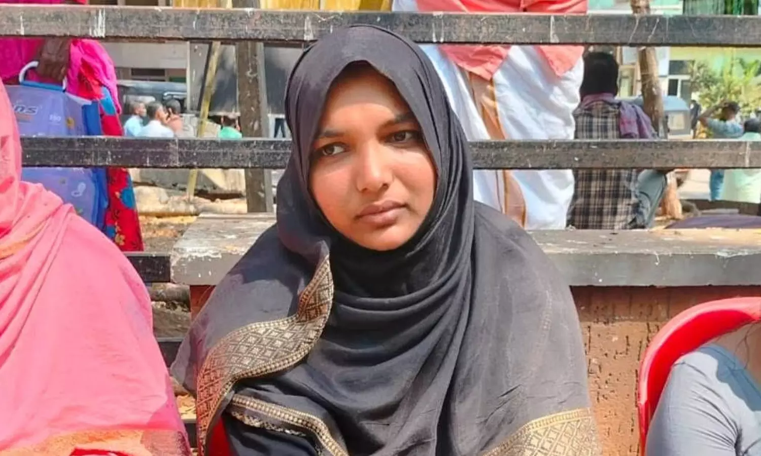 104 ദിവസത്തെ പോരാട്ടം; ശസ്ത്രക്രിയക്കിടെ വയറ്റില്‍ കത്രിക കുടുങ്ങിയ സംഭവത്തിൽ ഹർഷിന സമരം അവസാനിപ്പിച്ചു