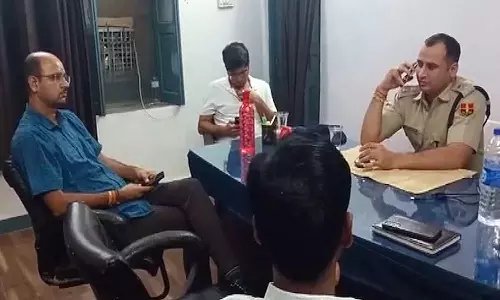 മറ്റൊരു ബന്ധമുണ്ടെന്ന സംശയം; ഭാര്യയെ നഗ്നയാക്കി ബൈക്കില്‍ നാടുചുറ്റി യുവാവ്