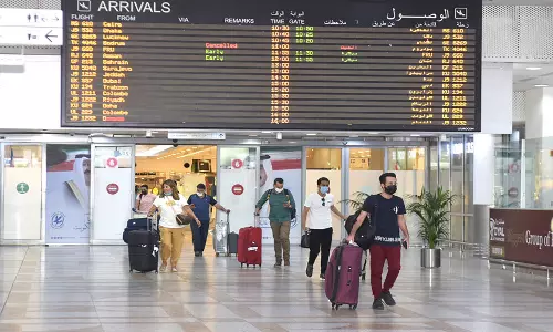 Kuwait starts collecting electricity and water dues from foreigners traveling outside