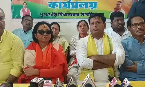 trinamool leader joins bjp, and bjp leader to trinamool in west bengal
