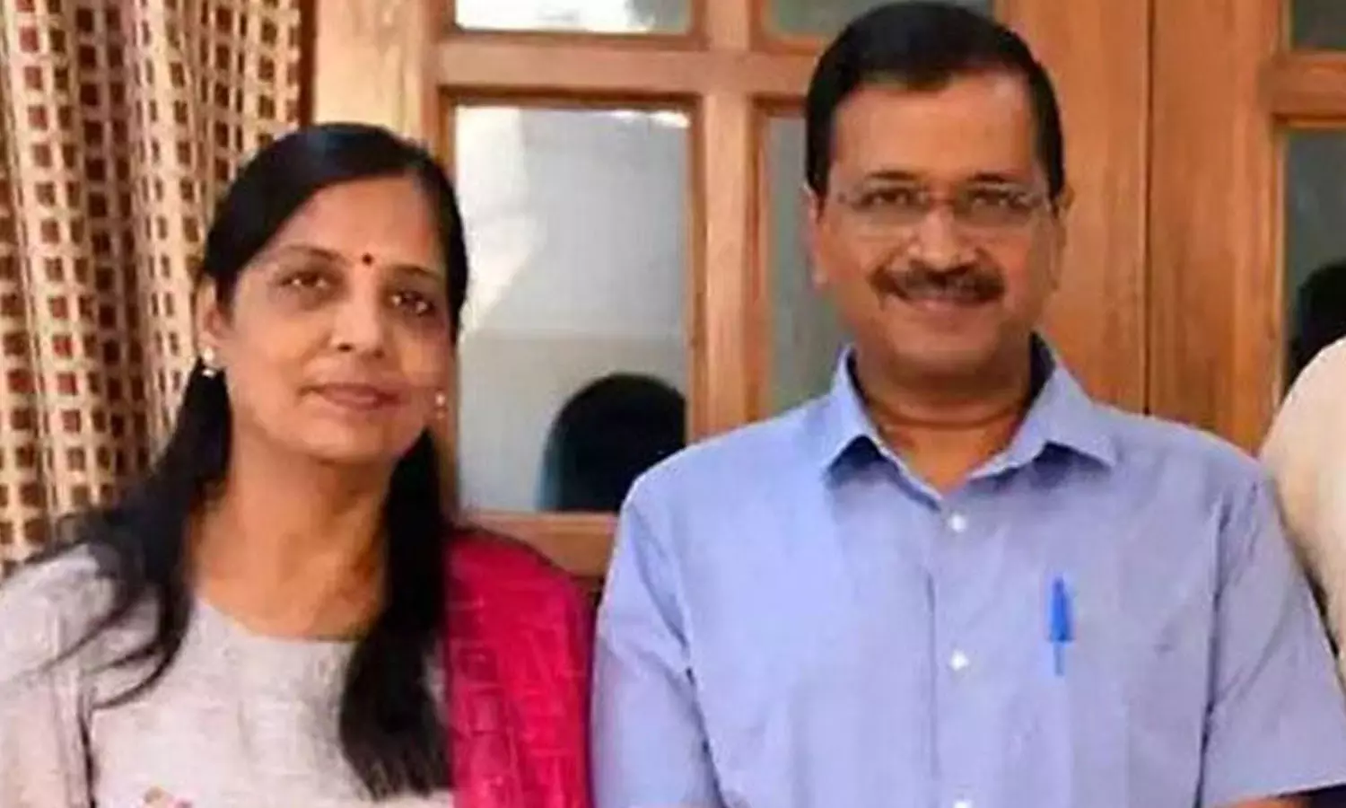 Court summons to Arvind Kejriwals wife, Arvind Kejriwal and his wife, case against sunitha Kejriwal, latest malayalam news, അരവിന്ദ് കെജ്‌രിവാളിന്റെ ഭാര്യ അരവിന്ദ് കെജ്‌രിവാളിനും ഭാര്യയ്ക്കും കോടതി സമൻസ്, സുനിത കെജ്‌രിവാളിനെതിരായ കേസ്
