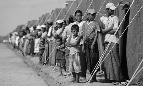 തോണി മനുഷ്യരുടെ നിറം മങ്ങിയ ജീവിതങ്ങള്‍