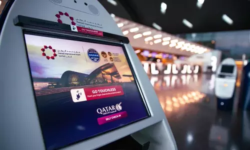 ദോഹ ഹമദ് അന്താരാഷ്ട്ര വിമാനത്താവളത്തിൽ യാത്രക്കാര്‍ക്ക് വഴികാട്ടാന്‍ ഡിജിറ്റല്‍ കിയോസ്കുകള്‍