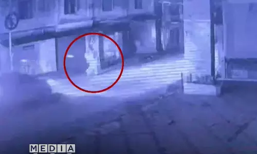 തൃശൂർ നഗരത്തിൽ വന്‍ കവര്‍ച്ച; പതിയിരുന്ന് ആക്രമിച്ച് 3 കിലോ സ്വര്‍ണം കവര്‍ന്നു